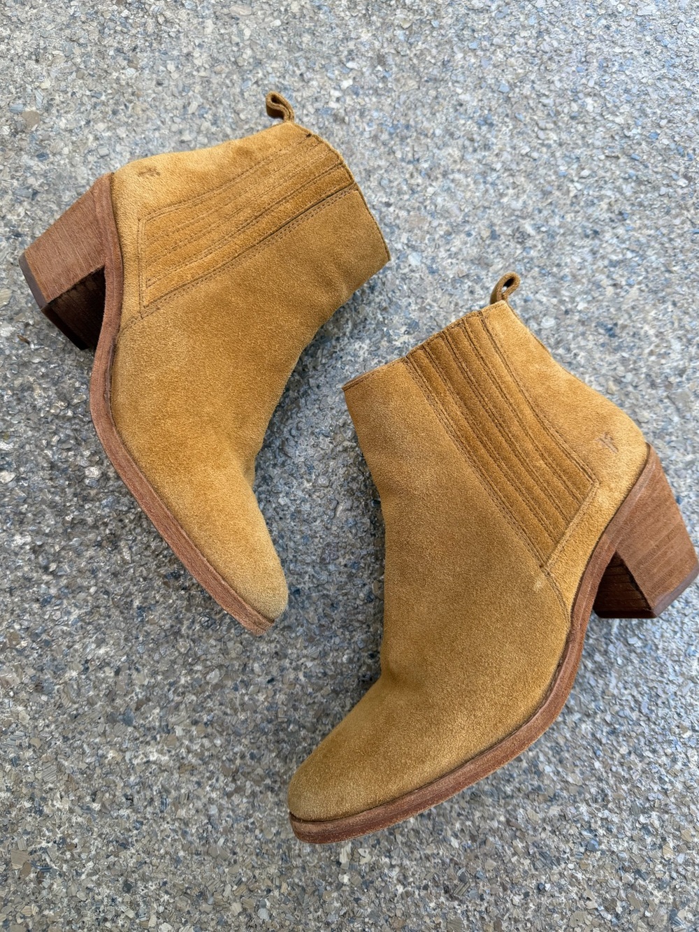 FRYE “Alton Chelsea” Suede Ankle Bootie in Brandy-size 8